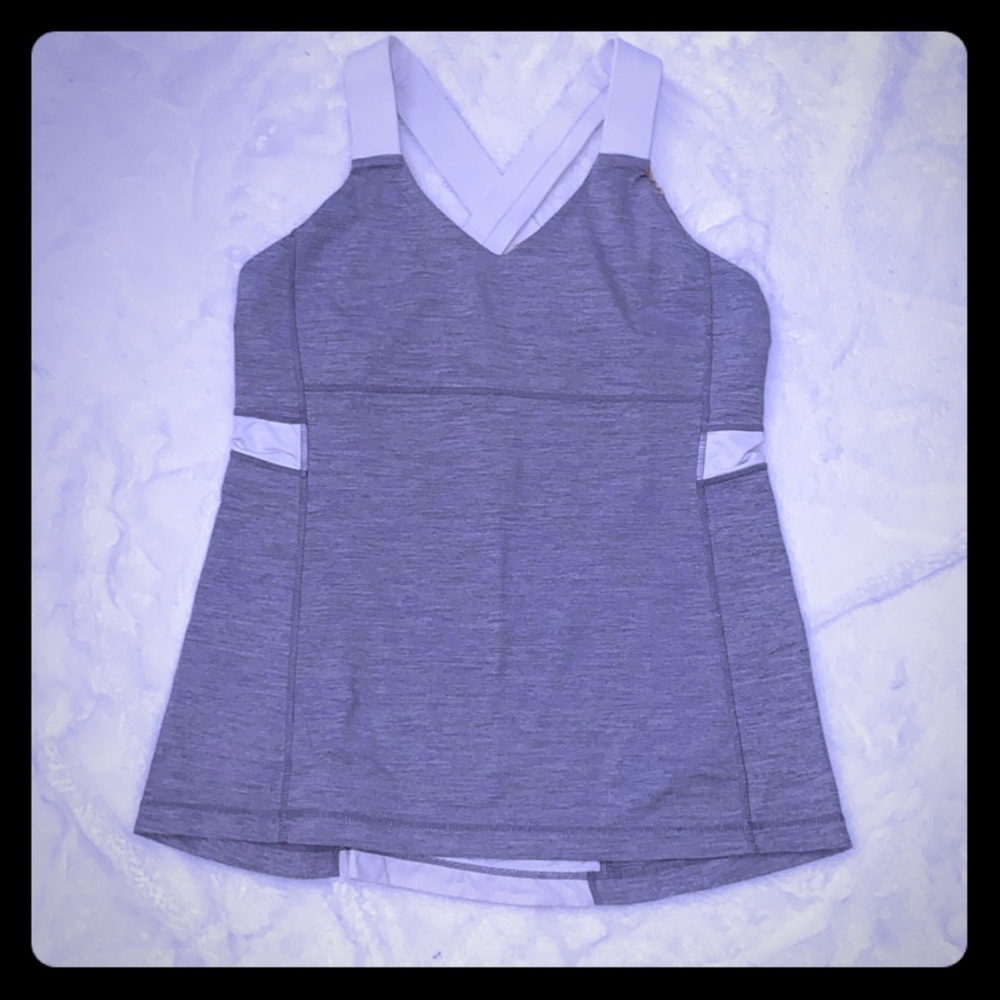 2/25$ 🍋 Lululemon cami 🍋